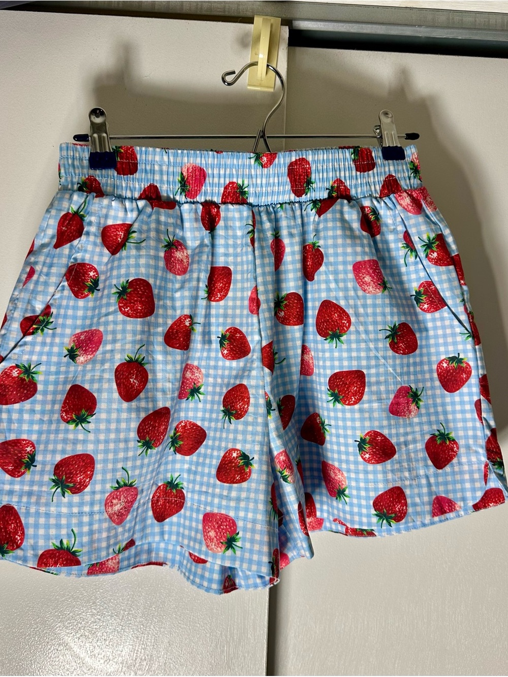 Women’s Strawberry Print Elastic-Waist Shorts - Light Blue